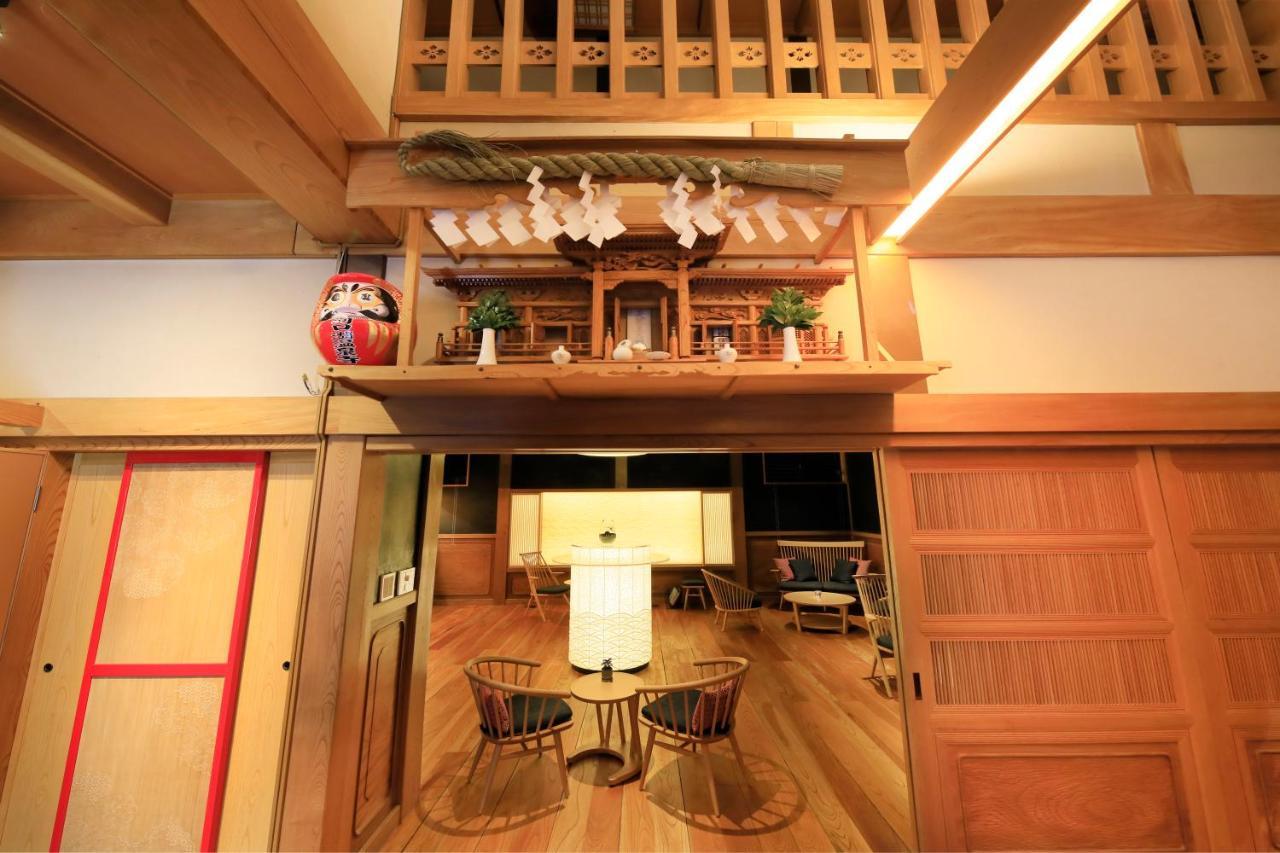 Отель Браво Фудзикавагутико Экстерьер фото A traditional Japanese house