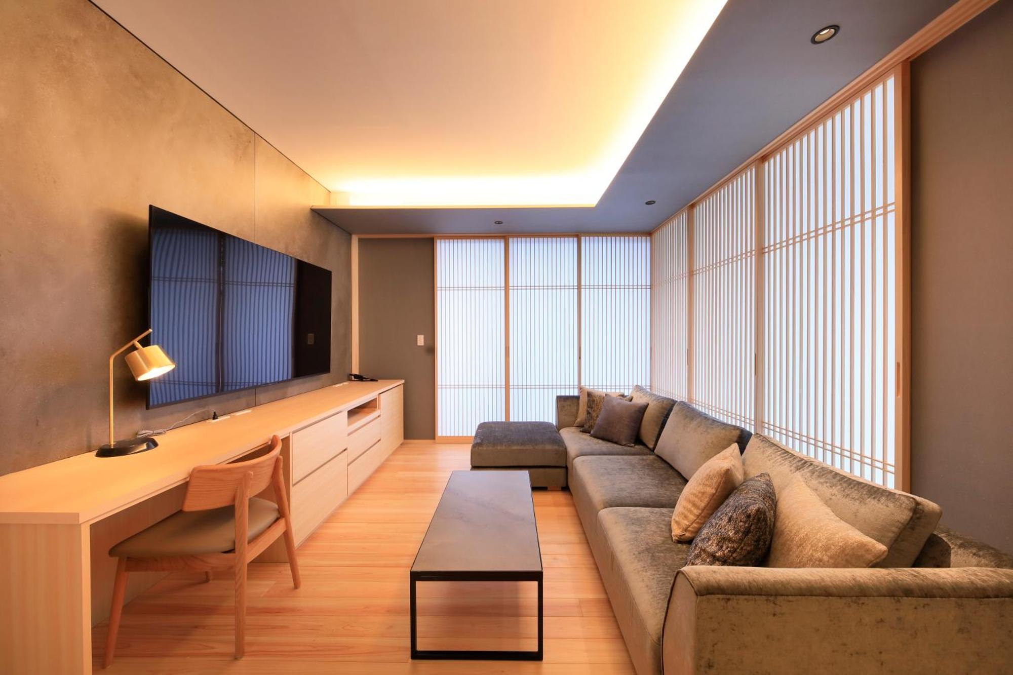 Отель Браво Фудзикавагутико Экстерьер фото A living room in a Japanese house